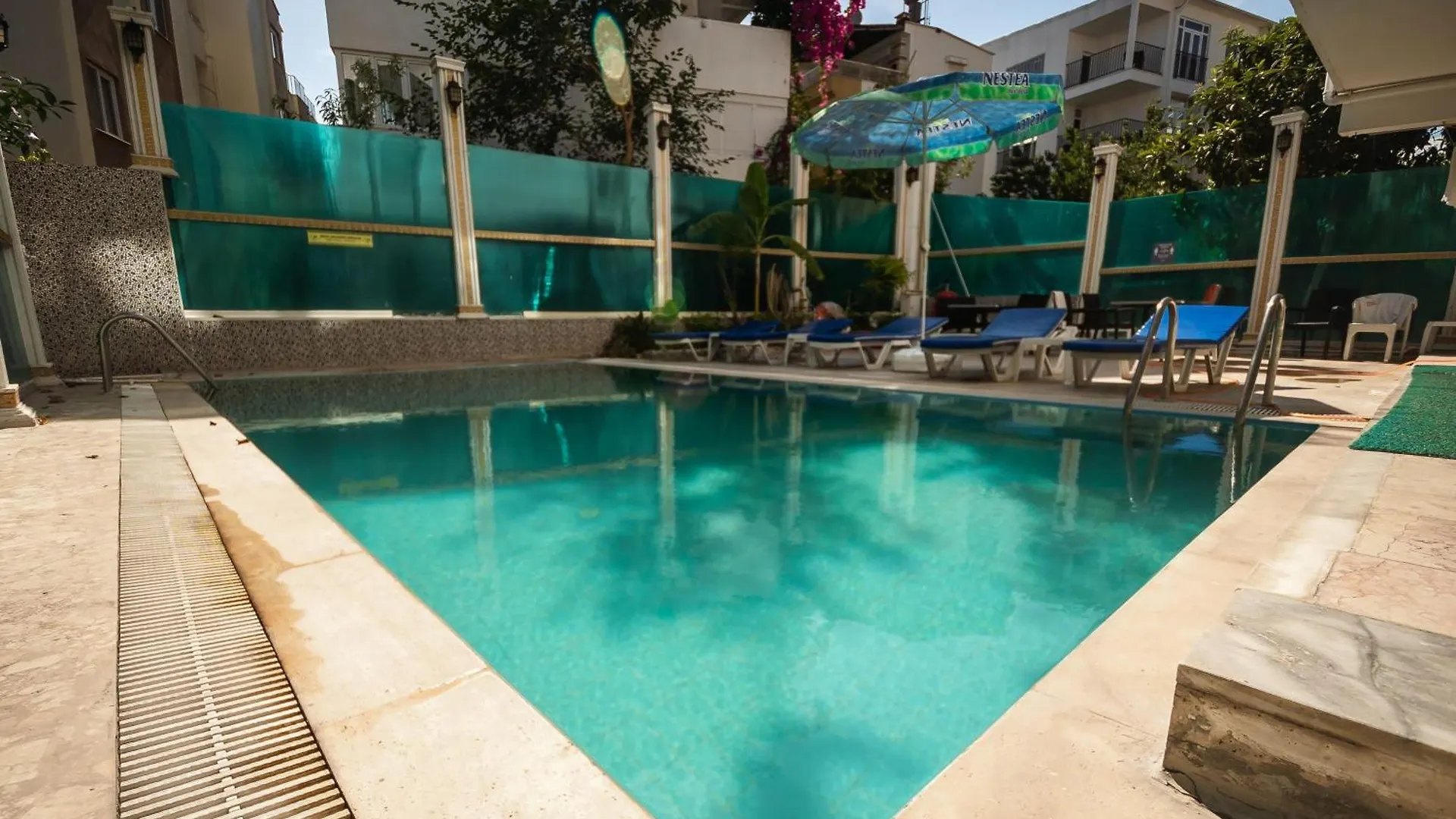 Behram Hotel location